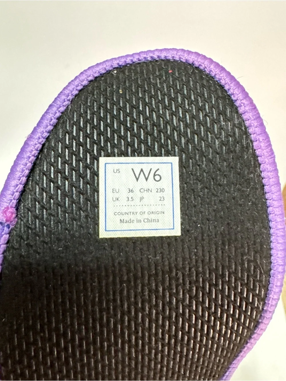 Rothys has some